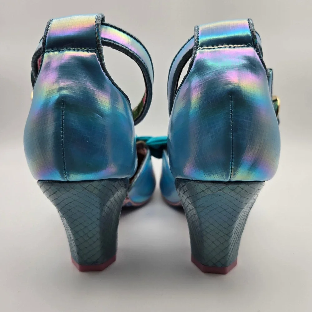 Irregular Choice NEW Summer Breeze Blue Iridescent Holographic W/Bows Sz 39 US 8